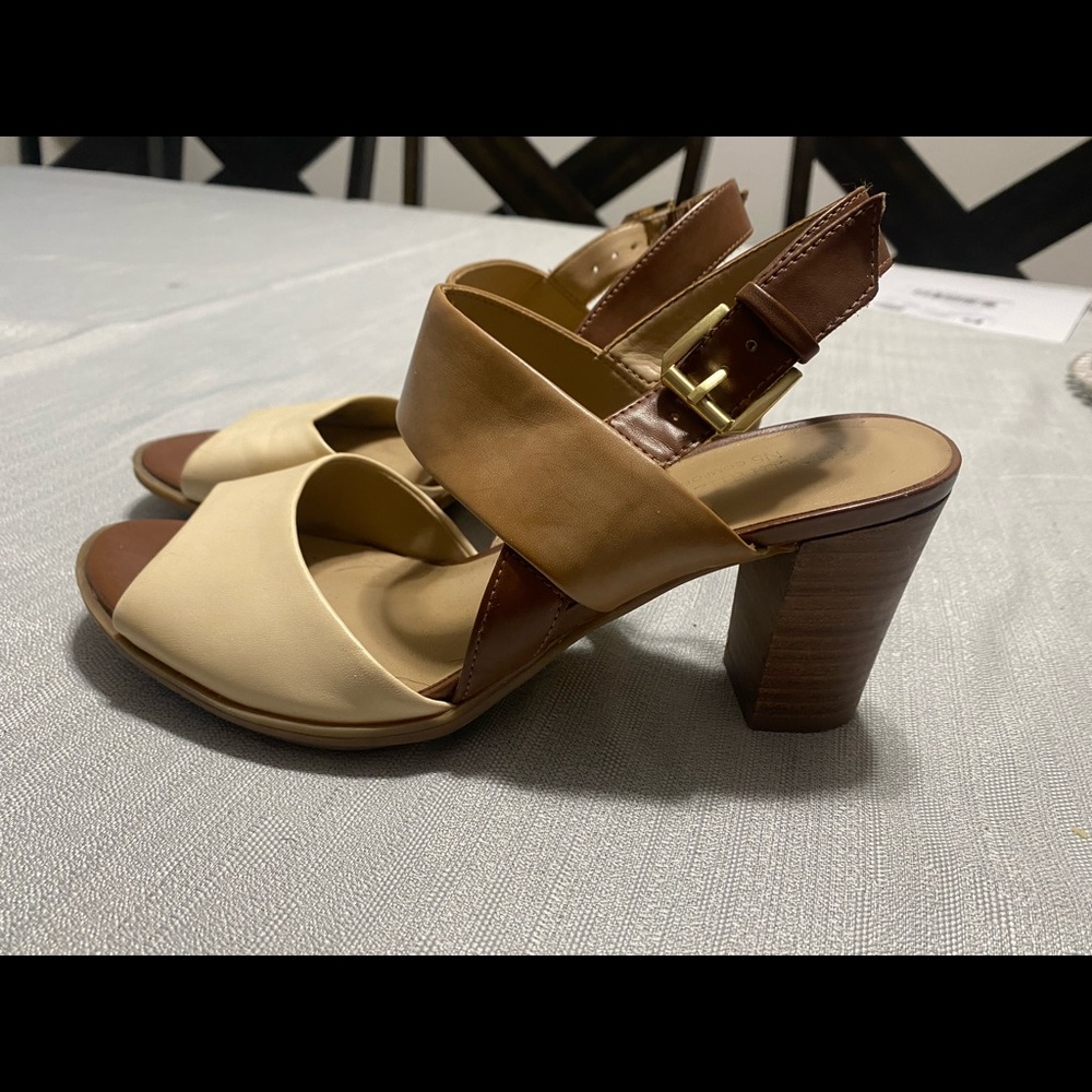 Cute naturalizer Sandal